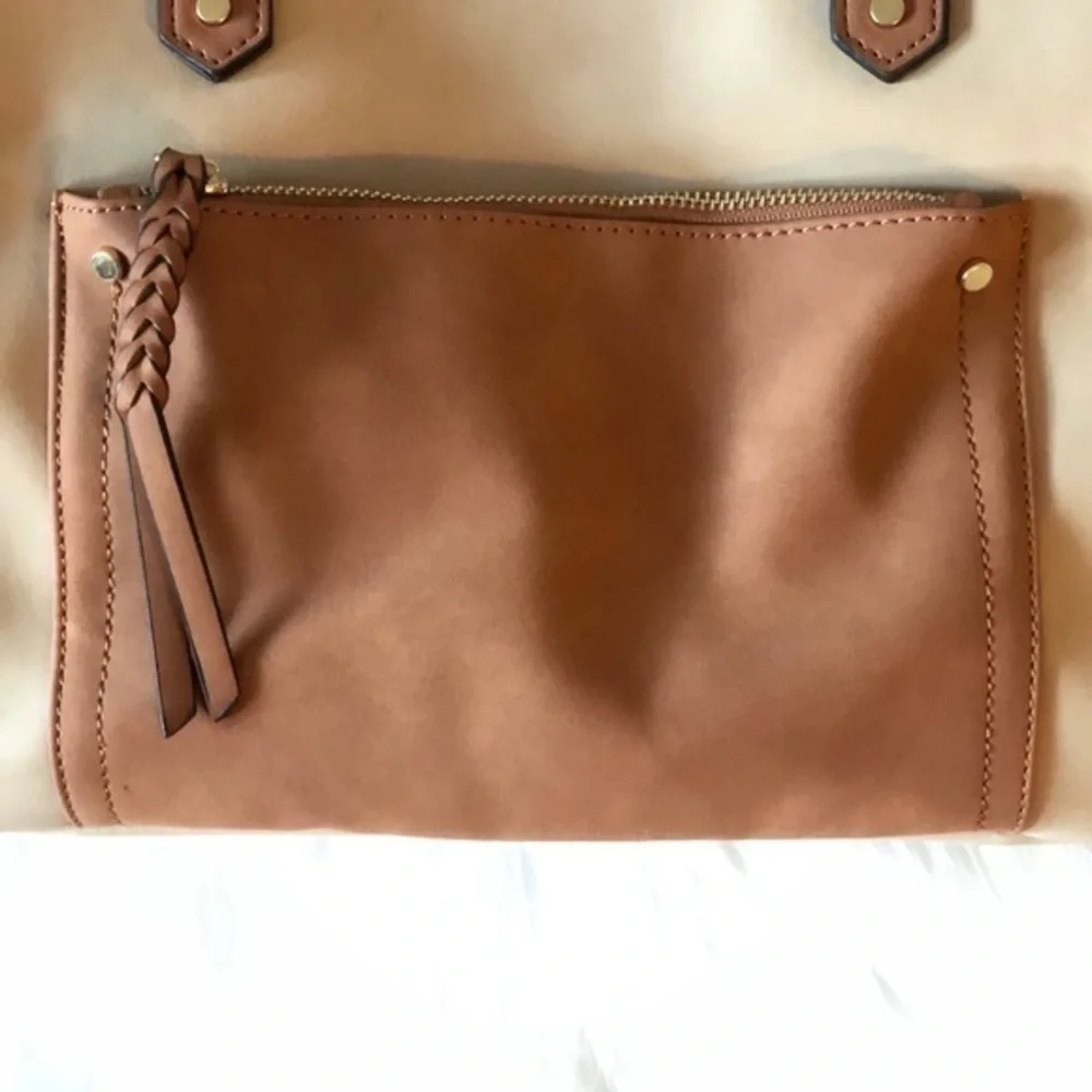 Violet Ray Braided Zip Front Pocket Carter